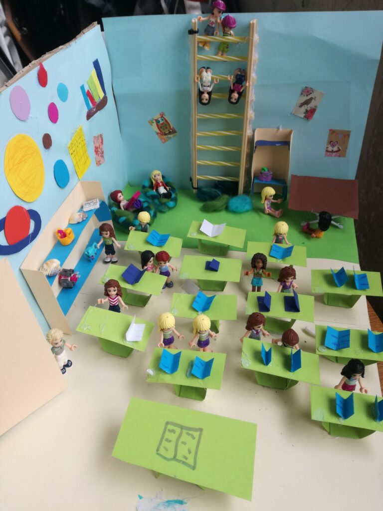 Iskolába hívogató